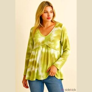 NWT DAVI & DANI Green Long Sleeve Tie Die ish Shirt Size Small